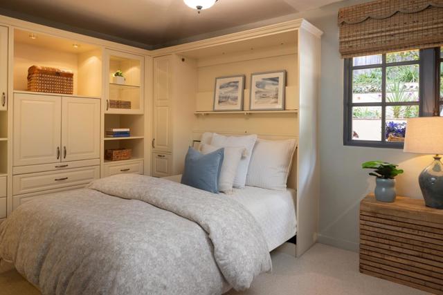 0 Carmelo 5 SE Ocean Avenue, Carmel CA: https://media.crmls.org/mediaz/5c6f5007-776d-45d0-ad40-1bdc3333bc7c.jpg