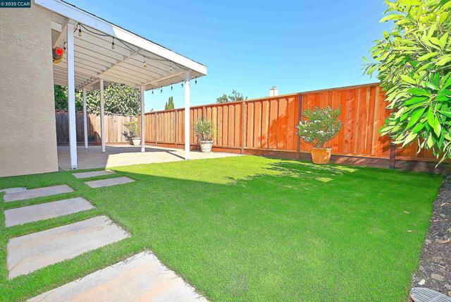 663 Greylyn Dr, San Ramon CA: https://media.crmls.org/mediaz/5c704d63-6fe2-432f-8b0d-f8d46a516f3c.jpg