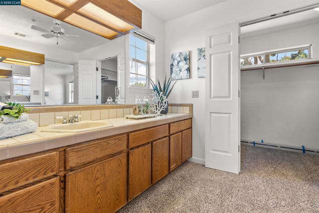 5435 Box R Ranch Rd, Vacaville CA: https://media.crmls.org/mediaz/5c71ba4d-c61d-49b3-9836-1417cf07dae3.jpg
