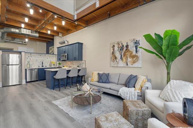 333 Santana Row, San Jose CA: https://media.crmls.org/mediaz/5c728c25-7214-4f87-b86c-f5812a86c1e7.jpg