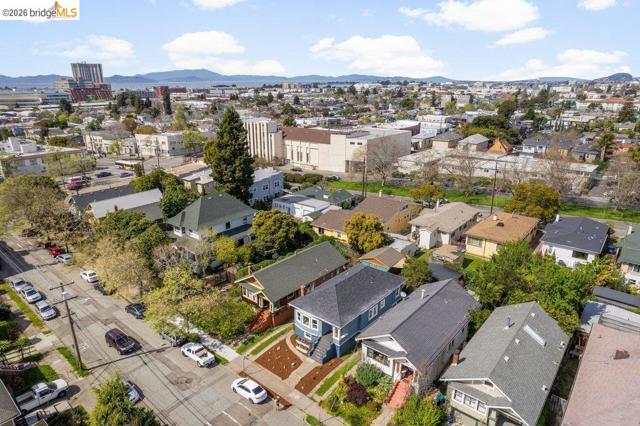 Image 48 of 52 For 1072 57th St