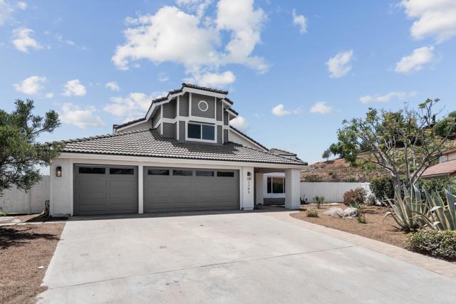 1795 Fuerte Estates Drive, El Cajon CA: https://media.crmls.org/mediaz/5c72d41f-dc50-451a-859c-1b7b10ef0919.jpg