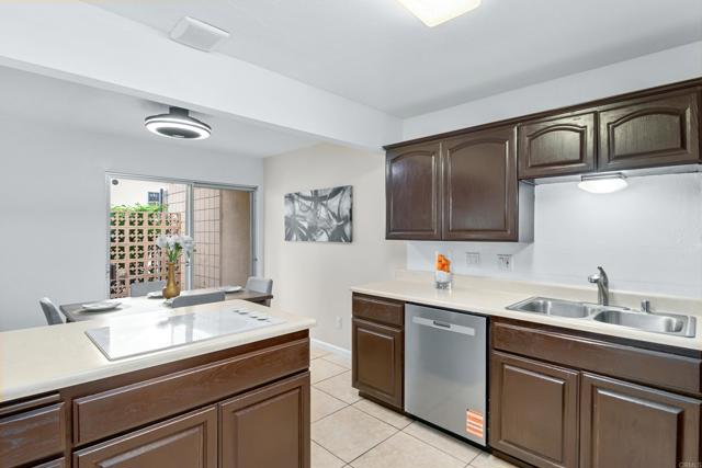Detail Gallery Image 12 of 32 For 514 Shady Ln #C,  El Cajon,  CA 92021 - 2 Beds | 2 Baths
