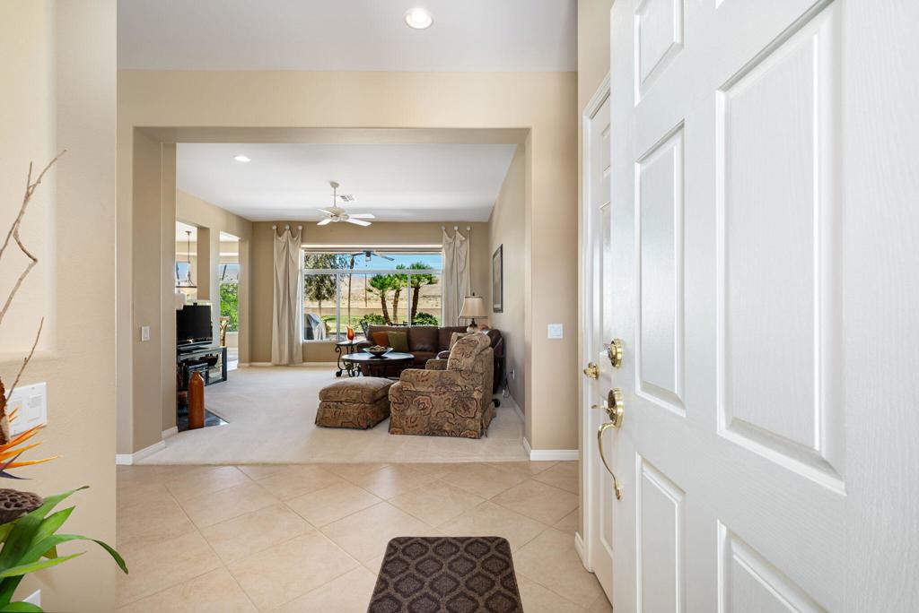 https://media.crmls.org/mediaz/5c73b421-2234-4fed-bd6d-e2c616b3a087.jpg?preset=X-Large