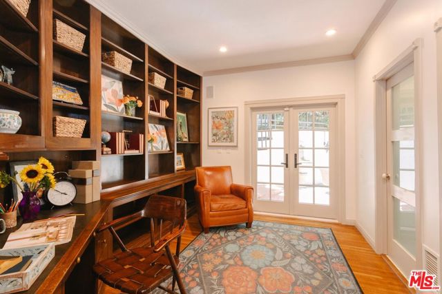 2055 Outpost Drive, Los Angeles CA: https://media.crmls.org/mediaz/5c742180-c292-4634-be98-f80ce5194feb.jpg