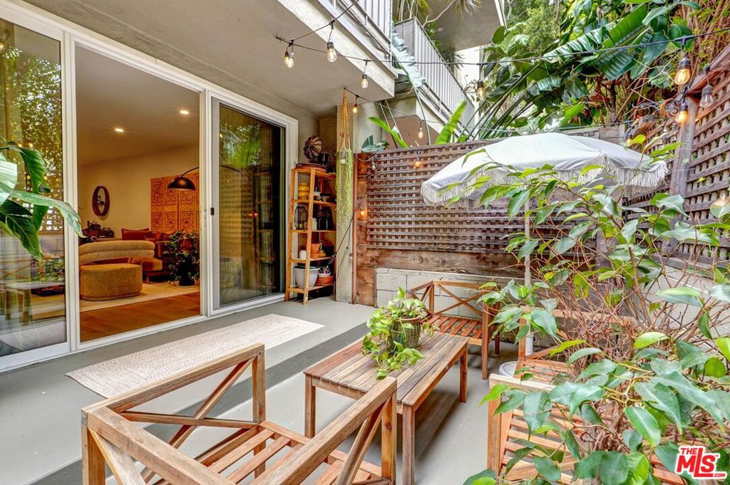874 Hammond Street #1
