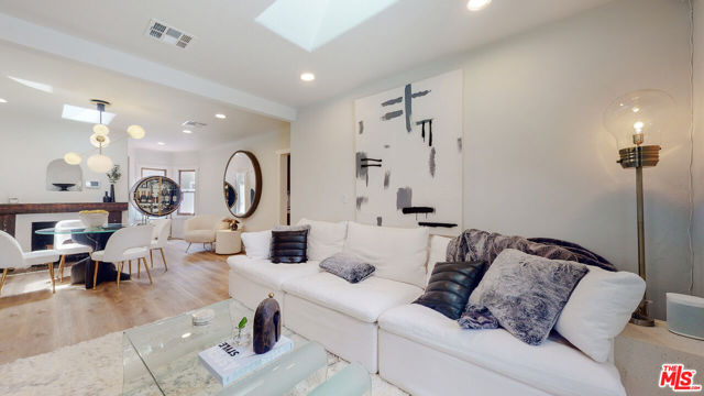543 WESTMOUNT Drive photo 6