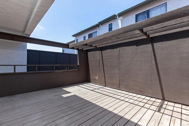 8746 Villa La Jolla Drive, La Jolla CA: https://media.crmls.org/mediaz/5c755fee-56b1-4545-881c-5feaff083f57.jpg