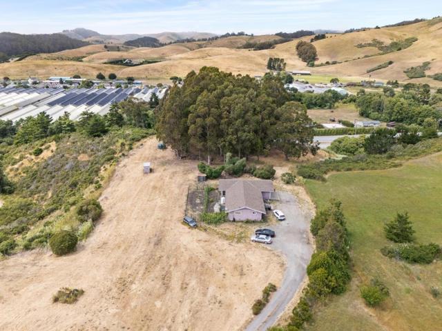 5677 Cloverdale Road, Pescadero CA: https://media.crmls.org/mediaz/5c75ca58-c188-44b8-9f9a-0a4178160e77.jpg