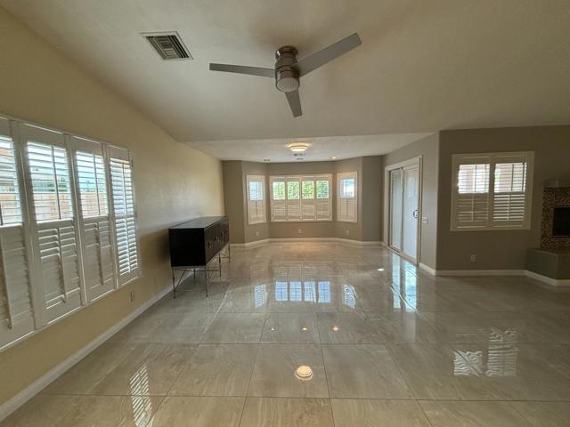 73390 Guadalupe Avenue, Palm Desert CA: https://media.crmls.org/mediaz/5c762f20-bc60-45ce-b1d7-5e4f10022a68.jpg