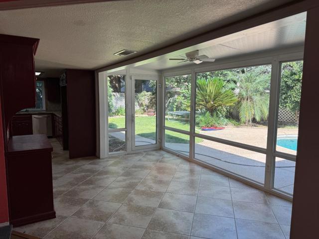 1703 Monte Grosso Drive, Merced CA: https://media.crmls.org/mediaz/5c7672e0-0809-4a57-9084-423a2b7a0f7f.jpg