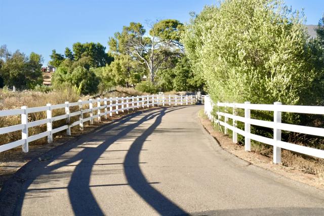 2625 27 Rancho Sierra, Alpine CA: https://media.crmls.org/mediaz/5c76a3f6-6fda-421c-bc0b-b6c3d539183d.jpg