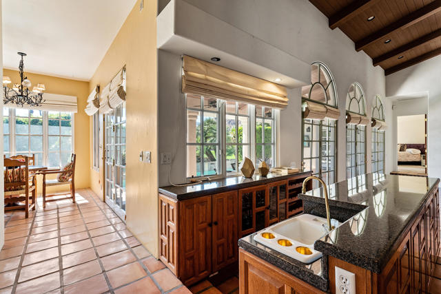 77175 Avenida Arteaga, La Quinta CA: https://media.crmls.org/mediaz/5c772d14-d7ff-498e-bc0b-d04c4722de1f.jpg