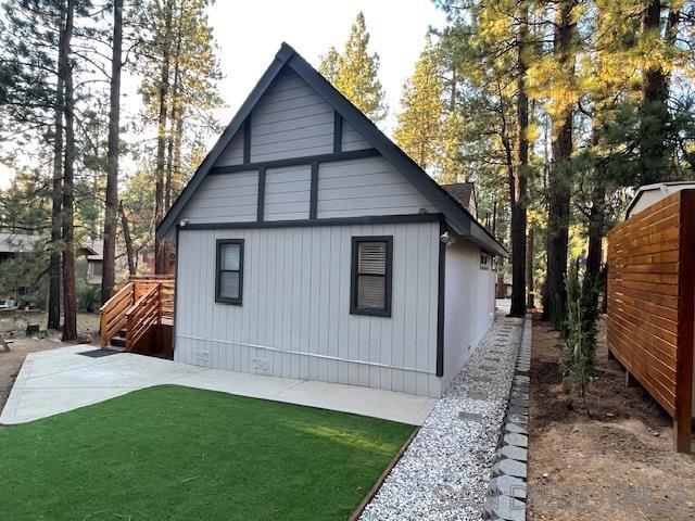 41489 Comstock Ln, Big Bear CA: https://media.crmls.org/mediaz/5c797607-cdcf-46fc-86b9-a7809f78c84c.jpg