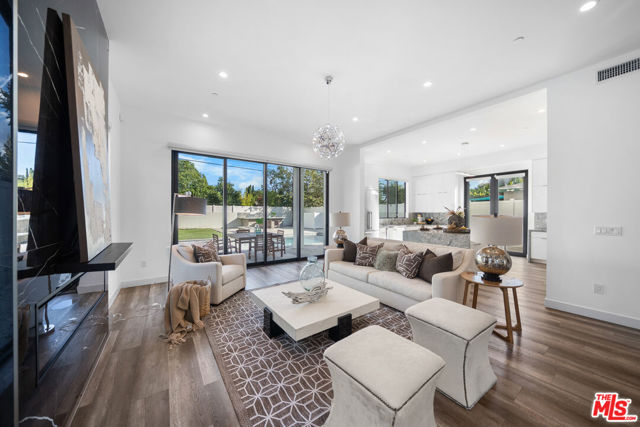 5812 Willis Avenue, Sherman Oaks CA: https://media.crmls.org/mediaz/5c79c2cb-2ae5-4c43-948b-983c5cd82d53.jpg