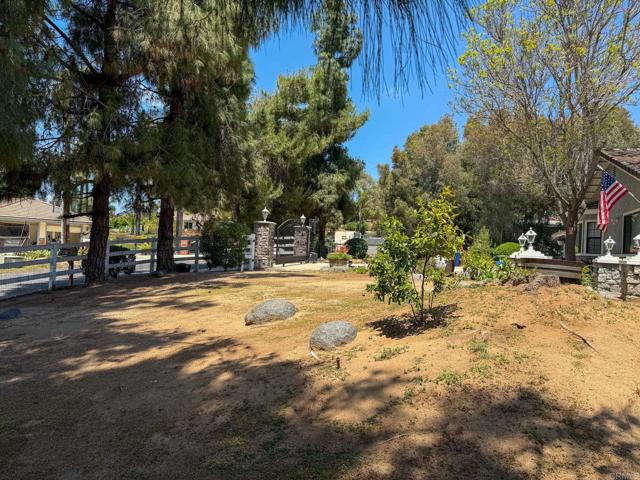 3048 Jason Road, Fallbrook CA: https://media.crmls.org/mediaz/5c79c457-ba9f-4185-98c2-3b09df1f5556.jpg