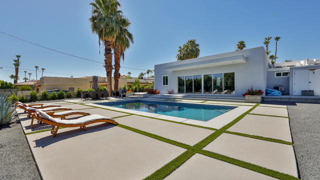 73042 Willow Street, Palm Desert CA: https://media.crmls.org/mediaz/5c7a41c5-03b2-41c8-be0f-aa80bcffab7d.jpg