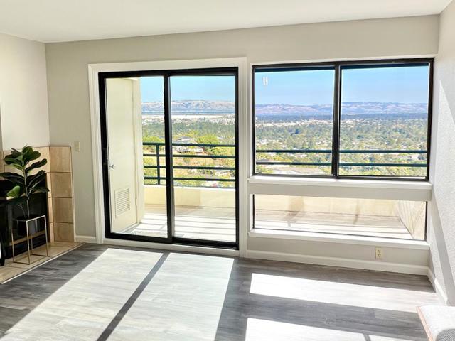 438 Portofino Drive, San Carlos CA: https://media.crmls.org/mediaz/5c7a5c20-cb87-4fb5-93ca-9a2381141196.jpg