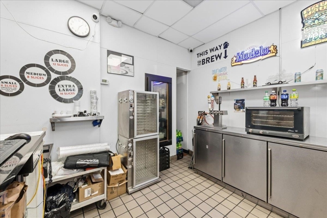 Image 11 of 21 For 706 Colorado Ave