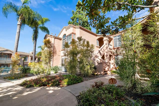 3575 Cameo Drive, Oceanside CA: https://media.crmls.org/mediaz/5c7a7217-ccee-4a1f-9816-e6824d9a84ca.jpg