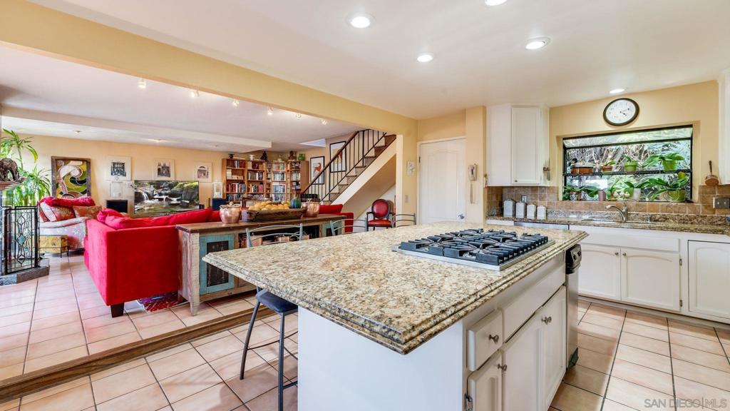 2270 Juan St - photo 9