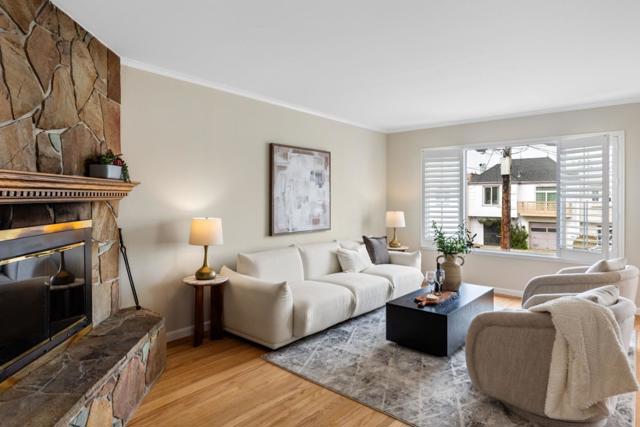 2070 42nd Avenue, San Francisco CA: https://media.crmls.org/mediaz/5c7a883a-c4f2-404b-991d-478f5c791a70.jpg