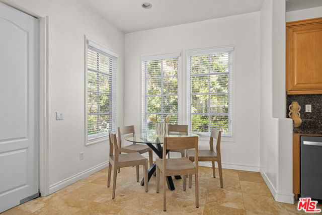 1772 Tamarack Street, Westlake Village CA: https://media.crmls.org/mediaz/5c7adb64-4886-43a4-adfa-94ebaabf0a26.jpg
