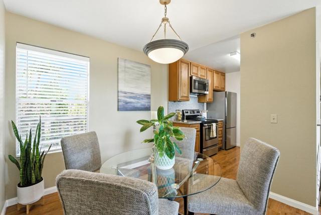 715 Heath Court, Hayward CA: https://media.crmls.org/mediaz/5c7c5e92-c04c-4a63-bf98-acb4b9482b45.jpg