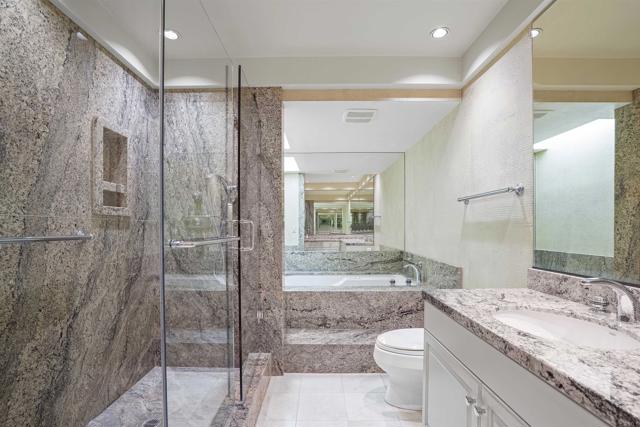4074 Avenida Brisa, Rancho Santa Fe CA: https://media.crmls.org/mediaz/5c7cd2e8-b8f4-45e8-b680-334a6b5ff309.jpg