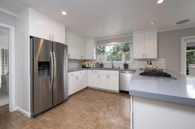 21 De Sabla Road, San Mateo CA: https://media.crmls.org/mediaz/5c7cf2c3-ac7b-4a49-ab32-32f5ffb19d60.jpg