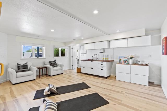 1212 Laurent Street, Santa Cruz CA: https://media.crmls.org/mediaz/5c7d5fde-615d-456d-9fc7-92caeedc36db.jpg