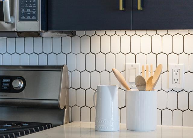 222 Broadway, Oakland CA: https://media.crmls.org/mediaz/5c7d6334-ef18-4a44-a14f-c80c6732be5f.jpg