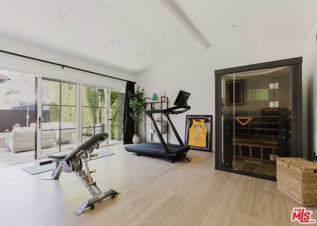 Image 33 of 41 For 408 Westbourne Drive