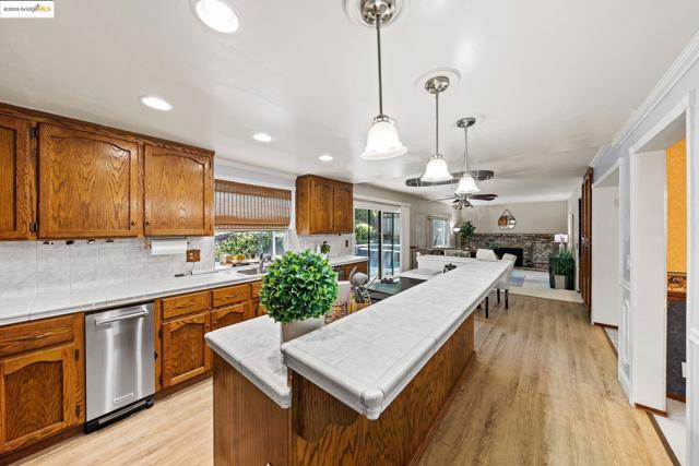Image 16 of 60 For 921 Rock Canyon Cir