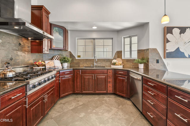 10240 Principe Place, Santa Rosa CA: https://media.crmls.org/mediaz/5c7efd0b-ef88-447b-864e-b9c8a444dcf0.jpg