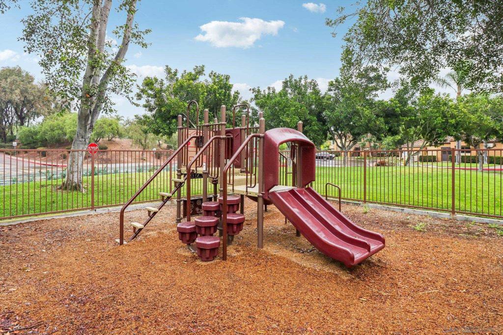 MLS #250037661SD image #42