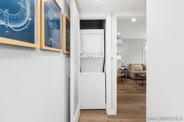 850 856 Olive Avenue, Coronado CA: https://media.crmls.org/mediaz/5c8130b7-4778-4aee-bb3a-1da2da79100f.jpg