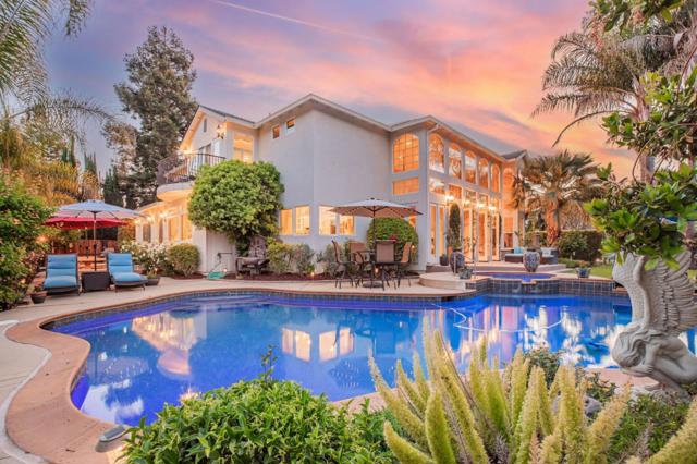 290 Bonnie Lane, Hollister CA: https://media.crmls.org/mediaz/5c83c1a9-f4c8-48f5-a14b-767b04c37443.jpg