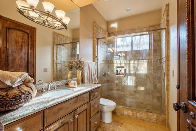77170 Casa Del Sol, La Quinta CA: https://media.crmls.org/mediaz/5c83e173-36f8-47f3-bbb1-3856ea3a5c0b.jpg