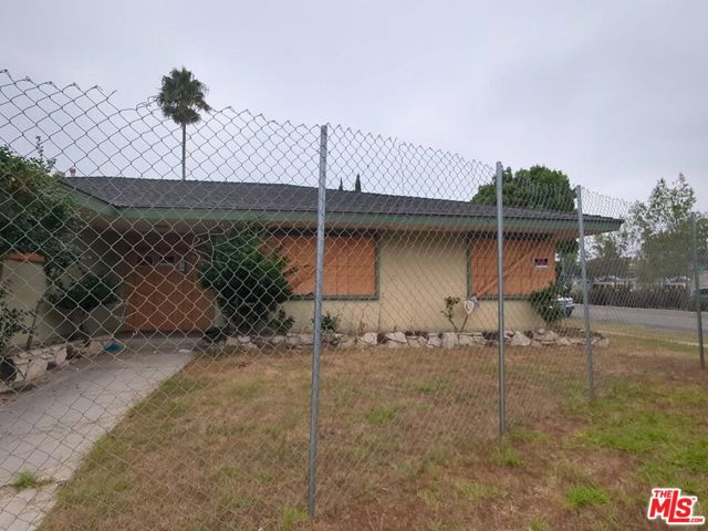 5809 Chariton Avenue, Los Angeles, California 90056, 3 Bedrooms Bedrooms, ,3 BathroomsBathrooms,Single Family Residence,For Sale,Chariton,24451535