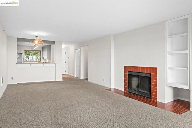 1301 Quarry Ct, Richmond CA: https://media.crmls.org/mediaz/5c8539ee-397f-4b3e-b19e-de580afa83a8.jpg