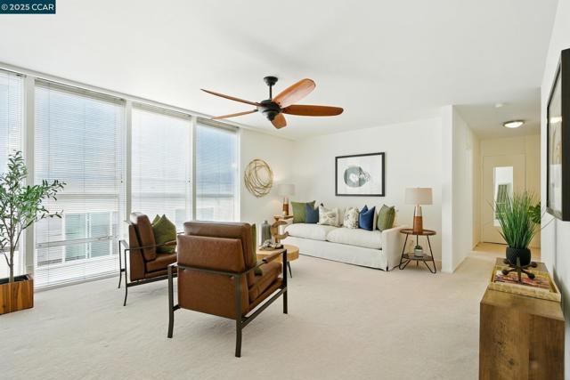 193 Montecito, Oakland CA: https://media.crmls.org/mediaz/5c86cbc4-3ae6-4f4e-8102-3d677a84cf8f.jpg