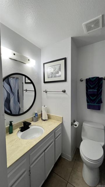 Detail Gallery Image 11 of 29 For 1735 Plaza Crest Ridge Rd, San Diego,  CA 92114 - 4 Beds | 2 Baths