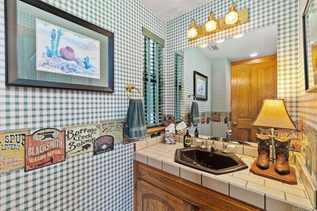 Detail Gallery Image 49 of 53 For 1605 Vista Del Valle, El Cajon,  CA 92019 - 3 Beds | 2/2 Baths