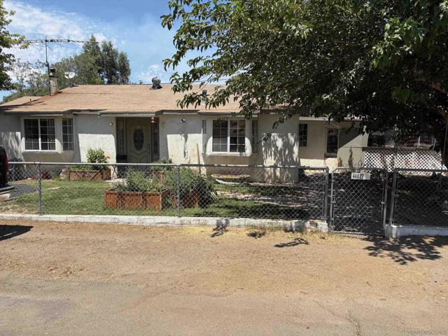 44622 Holtville Ave, Jacumba CA: https://media.crmls.org/mediaz/5c8842b8-d4b8-4f91-80bf-cb0582505286.jpg