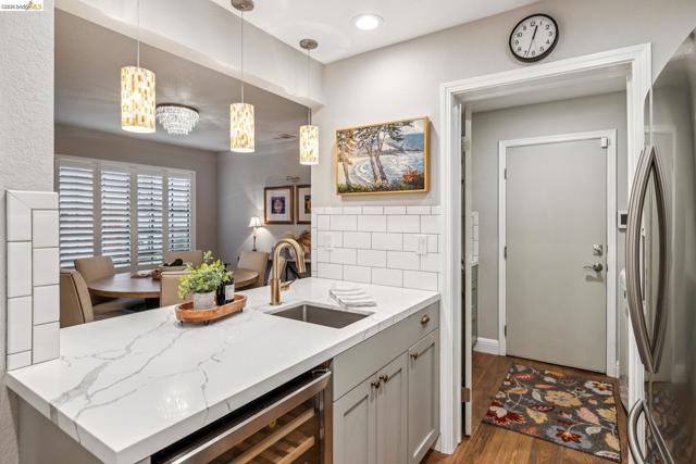 2090 Shady Creek Pl., Danville CA: https://media.crmls.org/mediaz/5c88db6f-baae-4075-ab0b-011f270ad021.jpg