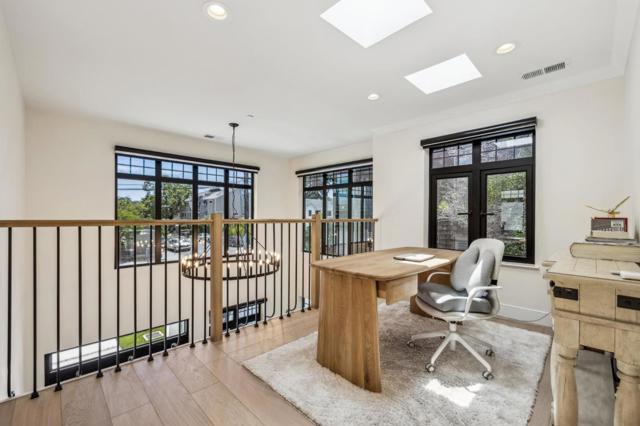 546 Oxford Avenue, Palo Alto CA: https://media.crmls.org/mediaz/5c88e7e3-148b-4df6-b3f2-bddbd93a4e0c.jpg