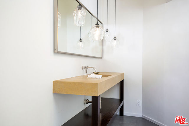 2249 Mountain Oak Drive, Los Angeles CA: https://media.crmls.org/mediaz/5c8ab0e9-4ffe-40af-bf70-c0be4f2c70b6.jpg