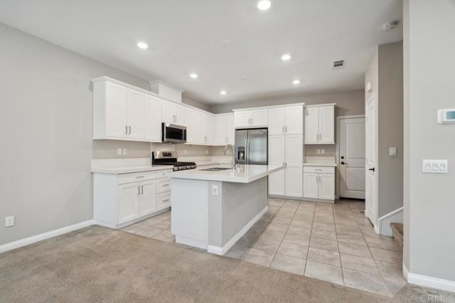 Detail Gallery Image 17 of 70 For 2187 Bluestone Cir, Chula Vista,  CA 91913 - 3 Beds | 2/1 Baths