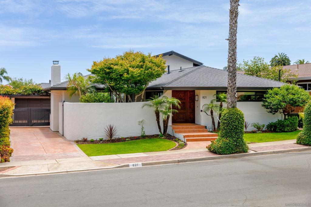 821 Moana Dr